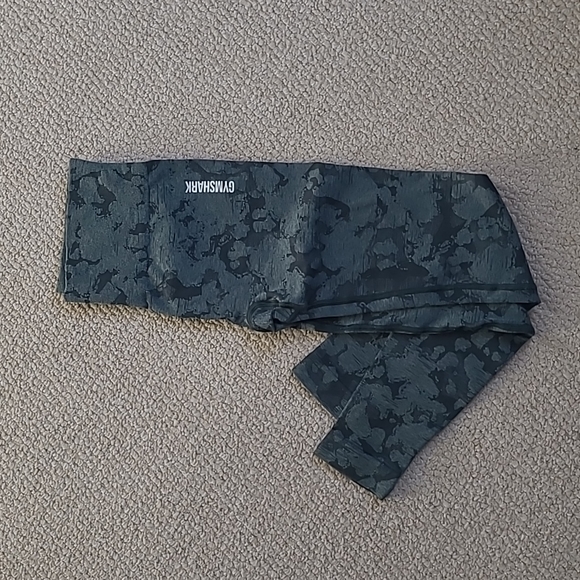 Gymshark Camo Leggings - Picture 2 of 4